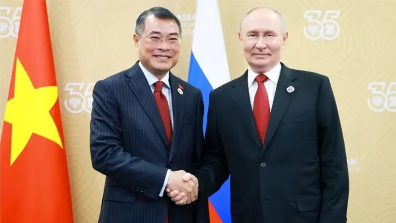 Thủ tướng Chính phủ Lê Minh Hưng hội kiến Tổng thống Nga Vladimir Putin