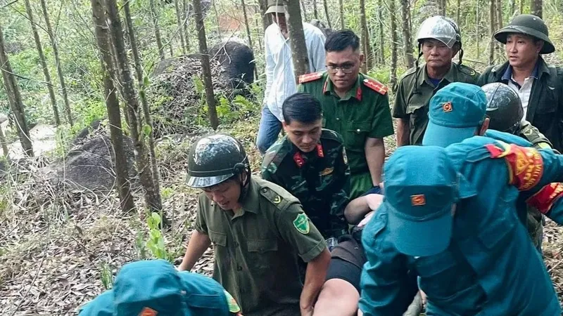 Cứu hộ thành công du khách người Đức gặp nạn tại vùng núi Đà Nẵng