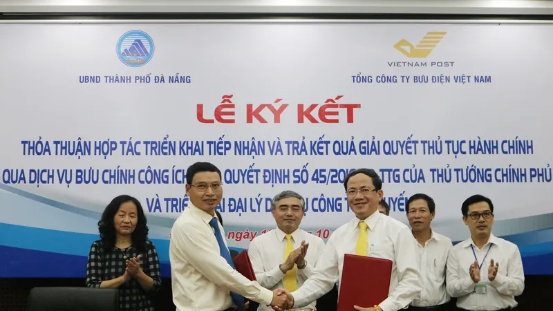 Đà Nẵng ký kết với VNPOST để đơn giản thủ tục hành chính công 
