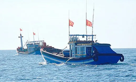 Cứu nạn thành công 49 ngư dân Quảng Nam gặp nạn giữa biển