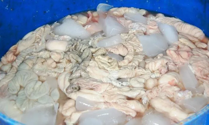Phát hiện cơ sở chế biến nội tạng trái phép