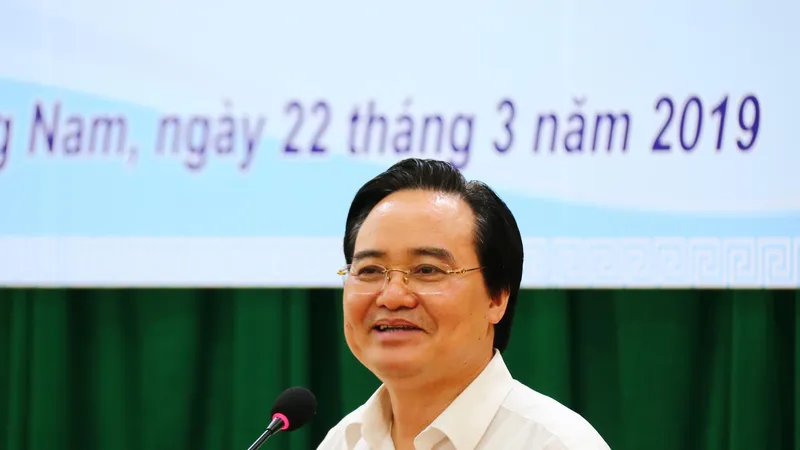Bộ trưởng Bộ GD-ĐT làm việc với ngành GD-ĐT Quảng Nam