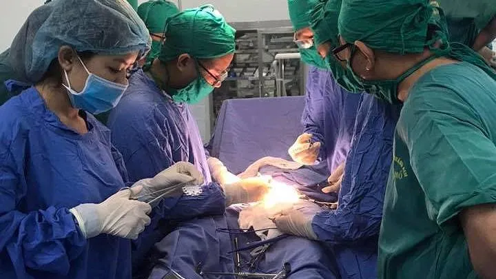 Phát hiện vòng tránh thai trong bàng quang
