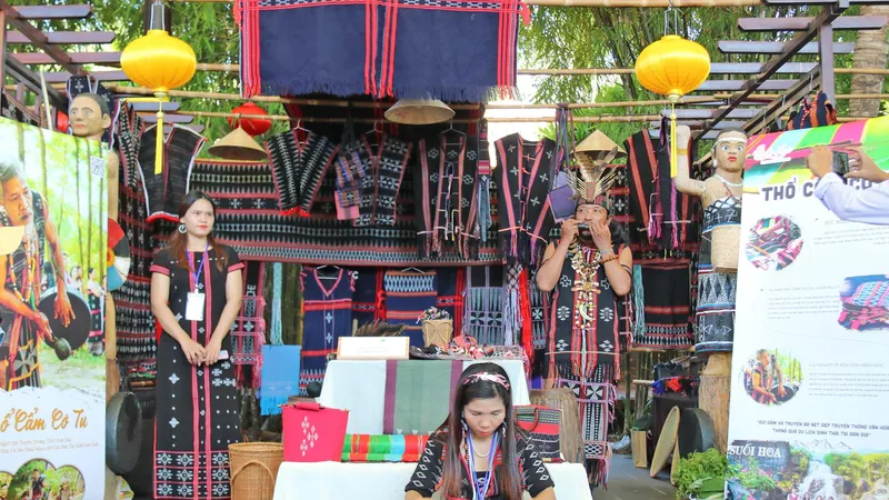 Festival Văn hóa Tơ lụa thổ cẩm Việt Nam - Thế giới 2019