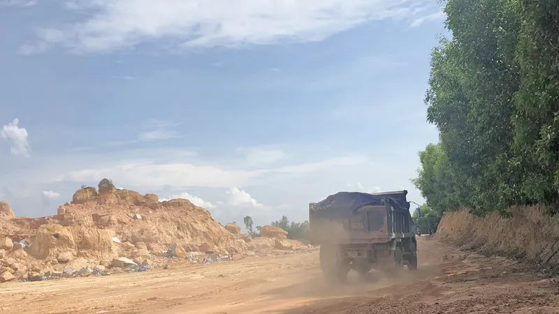 Cần chấn chỉnh hoạt động khai thác khoáng sản tại Núi Dàng