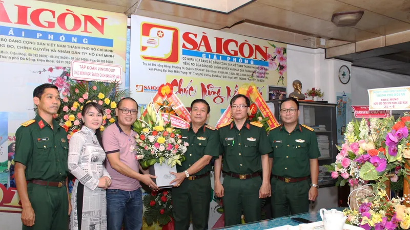 Quân khu 5 chúc mừng Báo Sài Gòn Giải Phóng nhân ngày Báo chí Cách mạng Việt Nam
