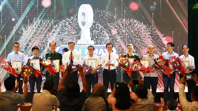 Quảng Nam trao Giải thưởng báo chí Huỳnh Thúc Kháng