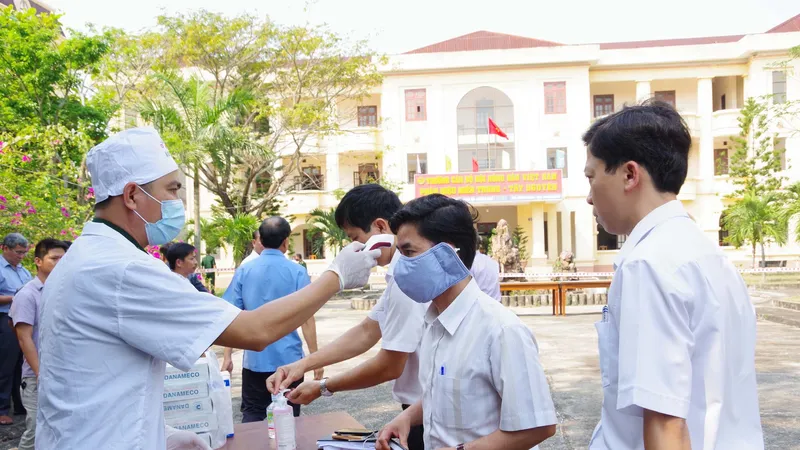 Quảng Nam cách ly 106 người liên quan đến 2 bệnh nhân mắc Covid-19 ở Đà Nẵng