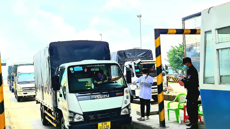 Tăng cường kiểm soát người và phương tiện ra vào các tỉnh Long An, Tiền Giang