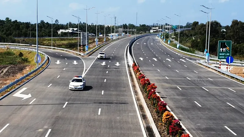 Tiền Giang: Thống nhất mức thu phí tạm thời trên cao tốc Trung Lương – Mỹ Thuận