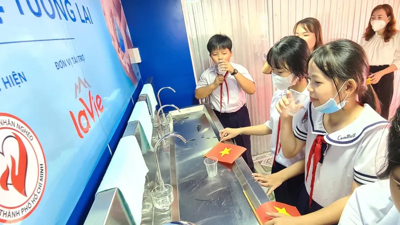 Trao hệ thống nước sạch trị giá 3 tỷ đồng cho huyện biên giới ở Long An