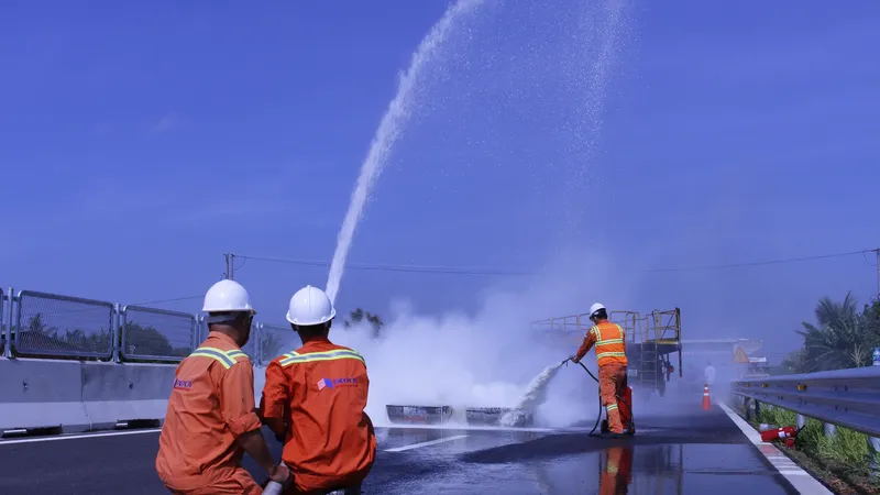 Diễn tập phòng cháy chữa cháy trên cao tốc Trung Lương – Mỹ Thuận