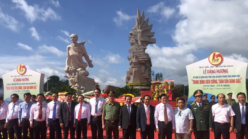 Kỷ niệm 55 năm ngày Long An được phong tặng danh hiệu “Trung dũng kiên cường, toàn dân đánh giặc”