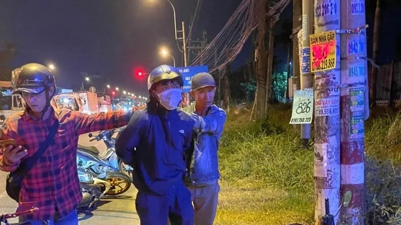 Bắt nghi phạm hiếp dâm cướp tài sản đang trên đường lẩn trốn