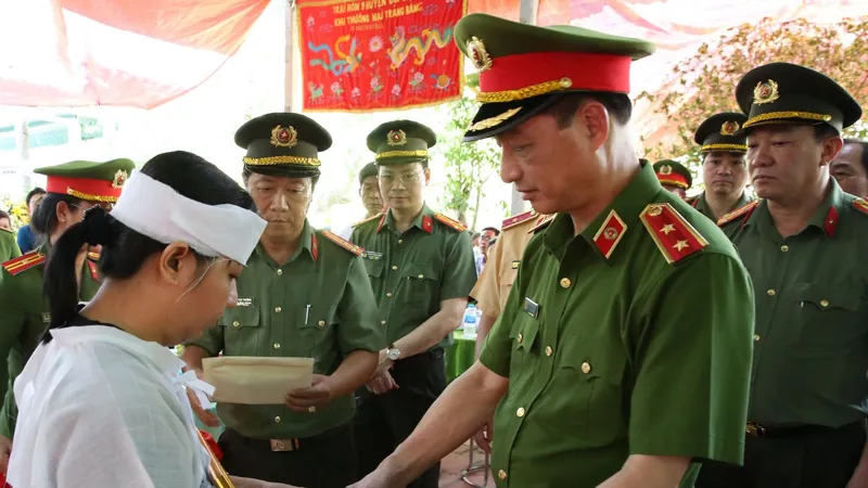 Truy thăng cấp Trung tá đối với Thiếu tá công an hy sinh khi làm nhiệm vụ