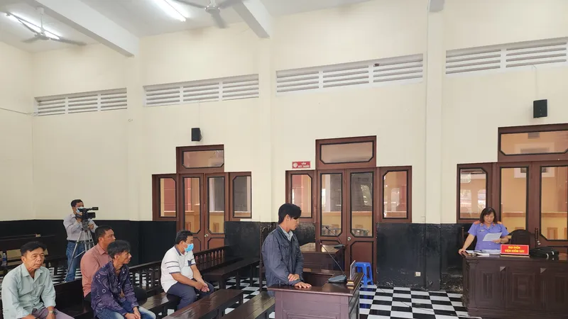 Lần đầu tiên xét xử khai thác cát trái phép tại Tiền Giang