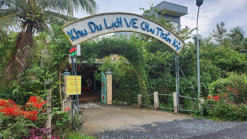 Khu vườn “độc lạ” của cựu chiến binh ở Tiền Giang
