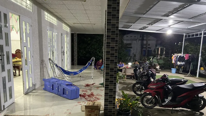 Mâu thuẫn trong việc phân chia tài sản, cha đâm con ruột tử vong