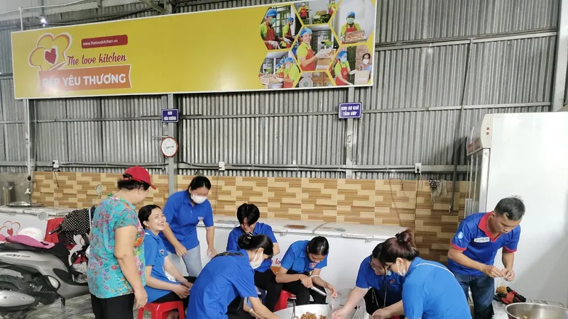 Hàng ngàn suất ăn miễn phí phục vụ thí sinh ĐBSCL