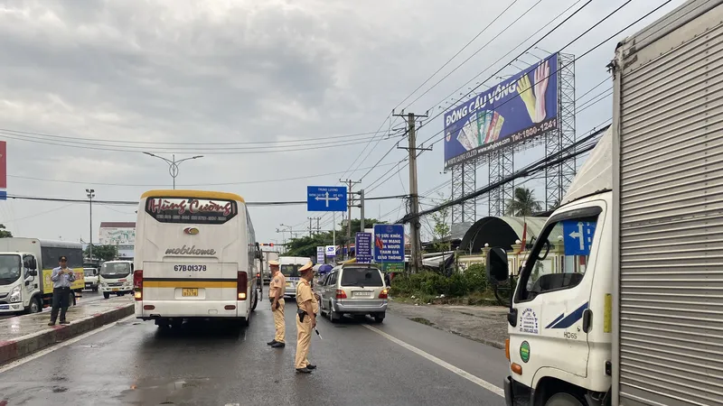 Tiền Giang, Long An: Tổng kiểm soát xe ô tô kinh doanh vận tải hành khách và xe ô tô vận tải hàng hóa bằng container