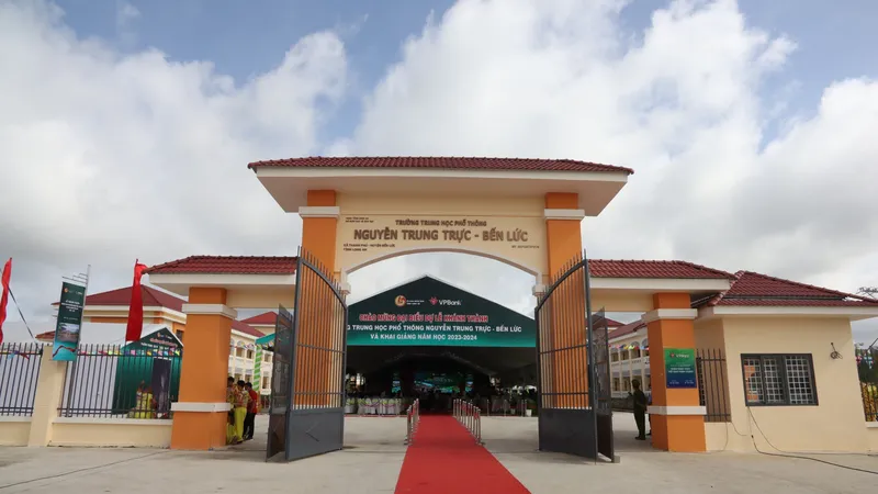Long An khánh thành Trường THPT Nguyễn Trung Trực