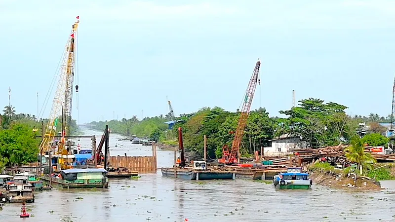 Tiền Giang: Tạm dừng phương tiện thủy lưu thông từ sông Tiền vào kênh Nguyễn Tấn Thành