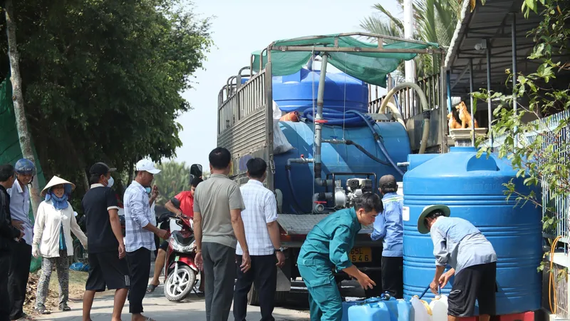 Hàng trăm hộ dân ở huyện Tân Trụ (Long An) thiếu nước sinh hoạt 