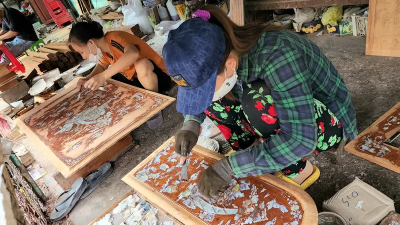 Độc đáo làng nghề khảm xà cừ ở Gò Công