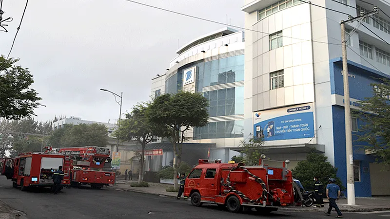 Điều tra nguyên nhân vụ cháy trụ sở viễn thông Tiền Giang