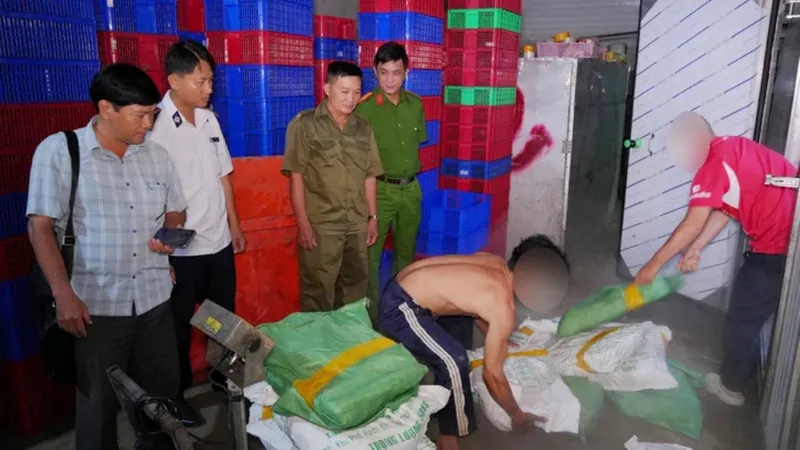 Phát hiện hơn 5 tấn thịt, mỡ động vật không rõ nguồn gốc 