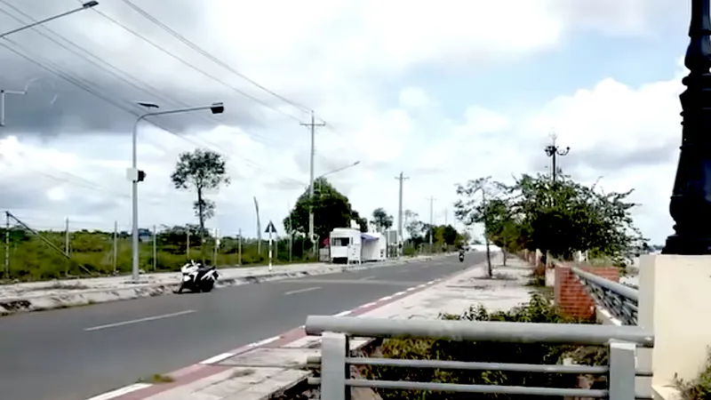 Kè chống xói lở ven sông Tiền tiếp tục sụt lún, sạt lở đất