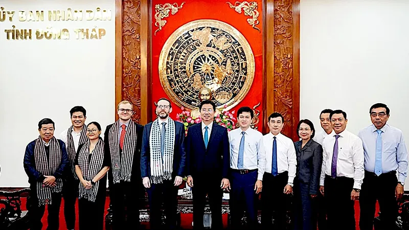 Đồng Tháp tiếp Đại sứ Đặc mệnh toàn quyền Vương quốc Anh
