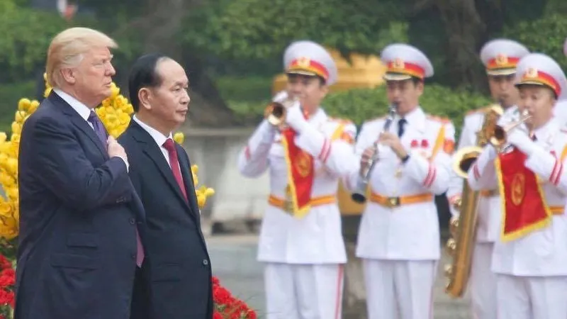 Chủ tịch nước Trần Đại Quang chủ trì lễ đón Tổng thống Donald Trump