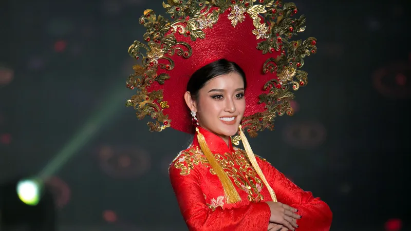Hoa hậu Hòa bình thế giới 2017: Lộng lẫy vũ điệu trang phục dân tộc