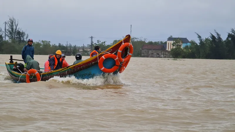 Ngư dân có công rất lớn trong việc cứu dân vùng đại hồng thủy