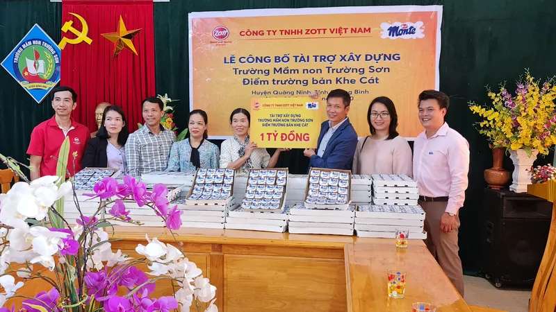 Công ty Zott Việt Nam trao 1 tỷ đồng xây dựng điểm Trường Mầm non bản Khe Cát