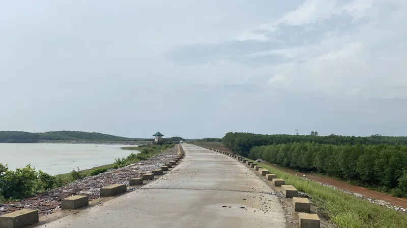 Hồ Thanh Sơn, một trong những hồ đập được sửa chữa trước mùa mưa bão