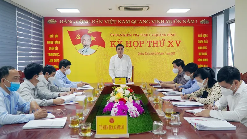 UBKT Tỉnh ủy Quảng Bình họp xét kỷ luật cán bộ