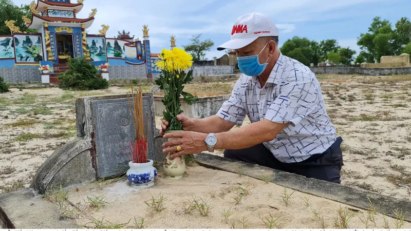 Nhà báo làng Nguyễn Tiến Nên trong chuyến tìm mộ danh tướng Nguyễn Phạm Tuân, danh tướng thời ký Cần Vương theo vua Hàm Nghi 