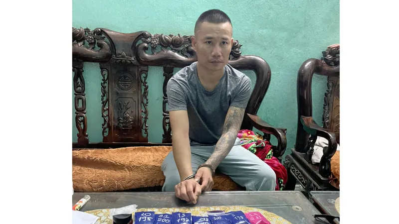 Đối tượng cùng tang vật vụ án