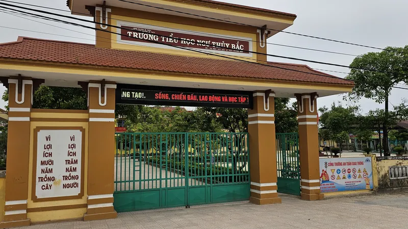 Quảng Bình: Giáng chức hiệu trưởng đánh hiệu phó tím mặt