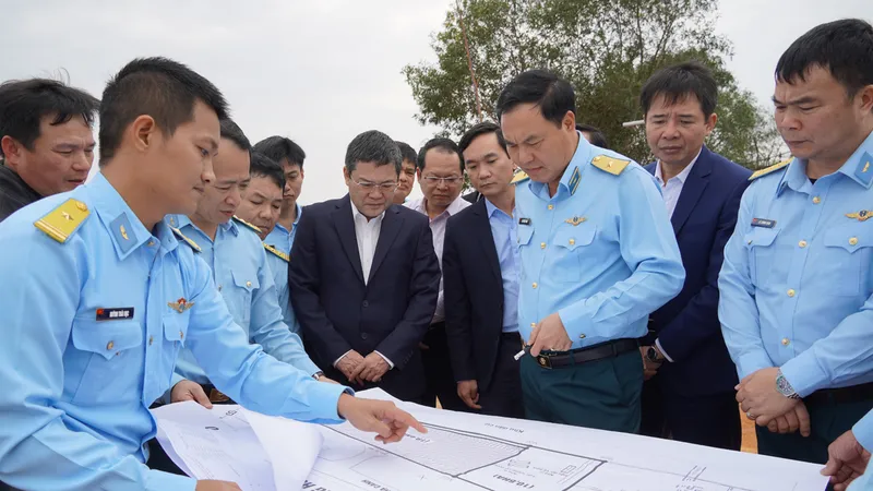 Quảng Bình: Bàn giao hơn 10ha đất quốc phòng mở rộng sân bay Đồng Hới