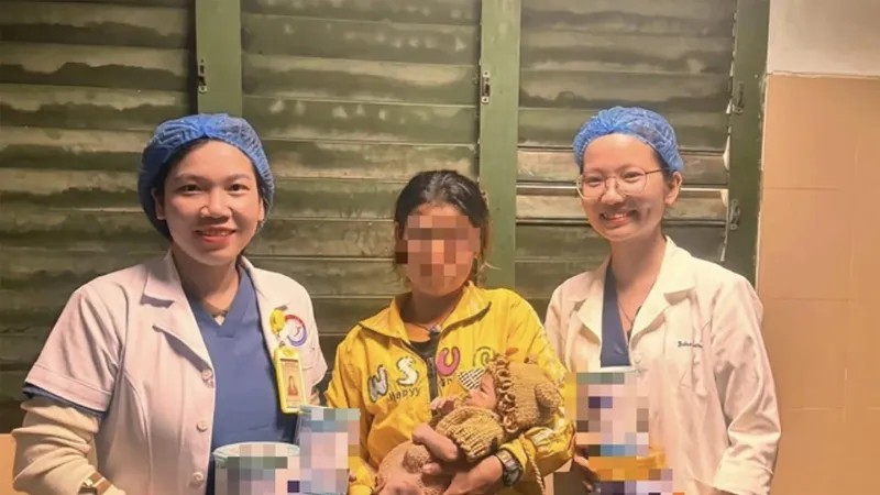 Quảng Trị: Cứu sống bé 5 ngày tuổi thủng dạ dày do mẹ cho ăn cơm quá sớm