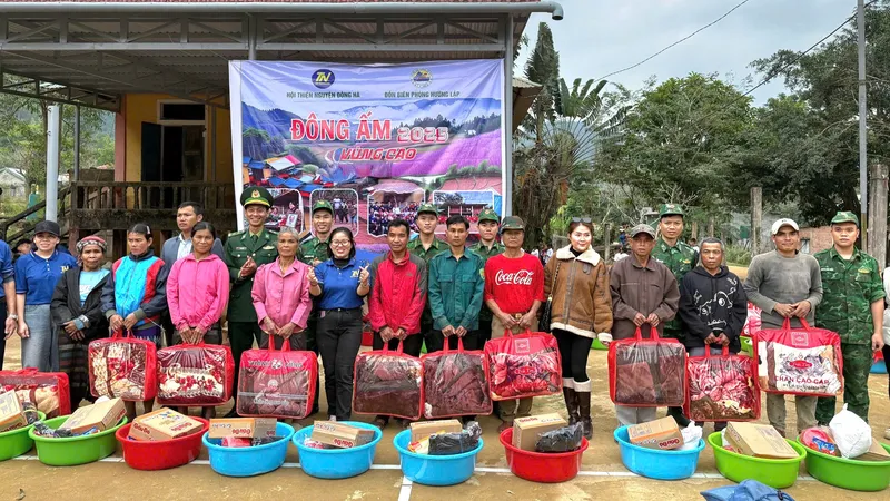 Đồng loạt ra quân “Tình nguyện mùa Đông 2025 – Xuân tình nguyện 2026” trên hai tuyến biên giới