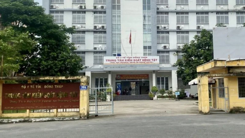 Khởi tố, bắt tạm giam Giám đốc CDC Đồng Tháp và thuộc cấp