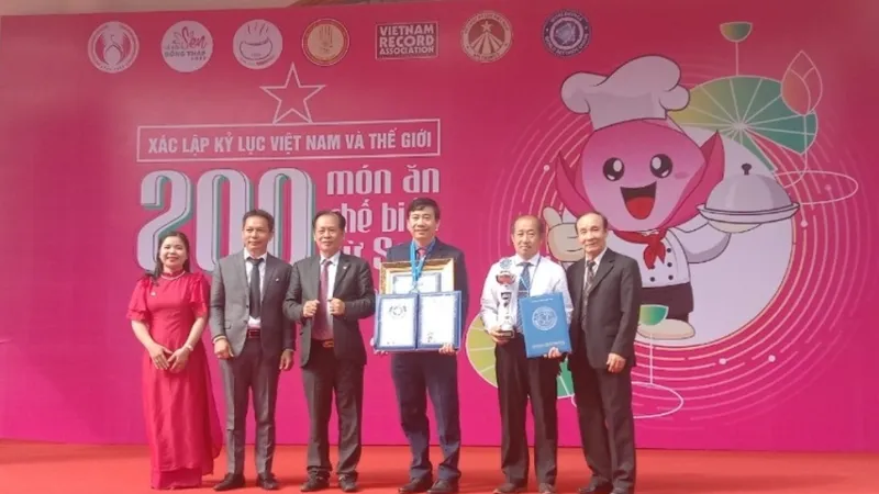 Xác lập kỷ lục thế giới 200 món ăn từ sen Đồng Tháp