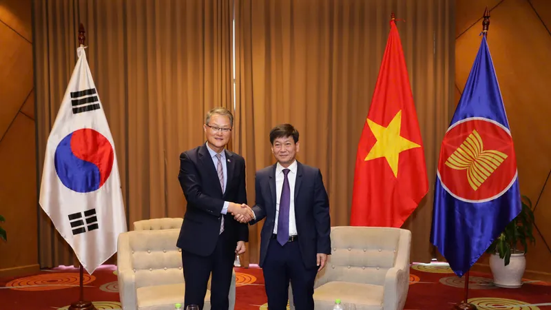 Hội nghị diễn ra từ ngày 25-11 đến ngày 29-11