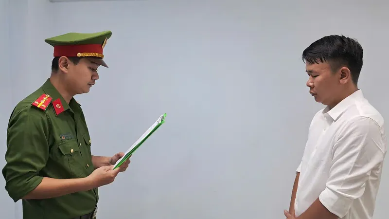 Hà Công Tài tại cơ quan điều tra. Ảnh: CACC