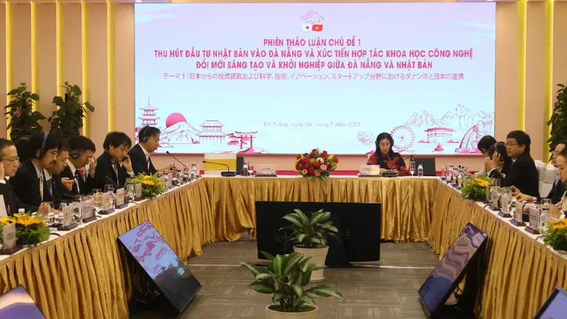 Quang cảnh hội nghị