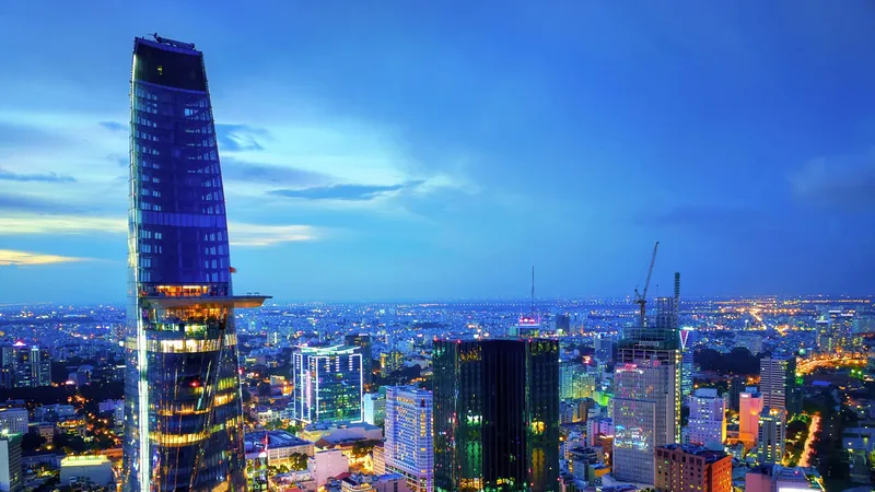 Khám phá vẻ đẹp TPHCM với giá vé rẻ